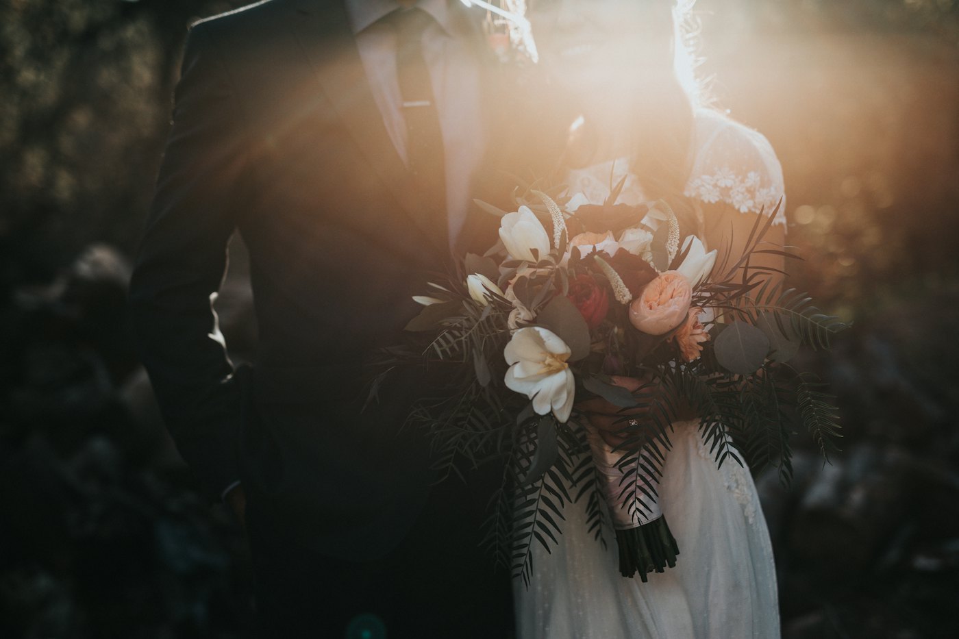 Braut mit Blumenstrauss